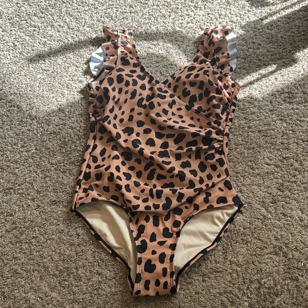 Women’s one piece bathing suit